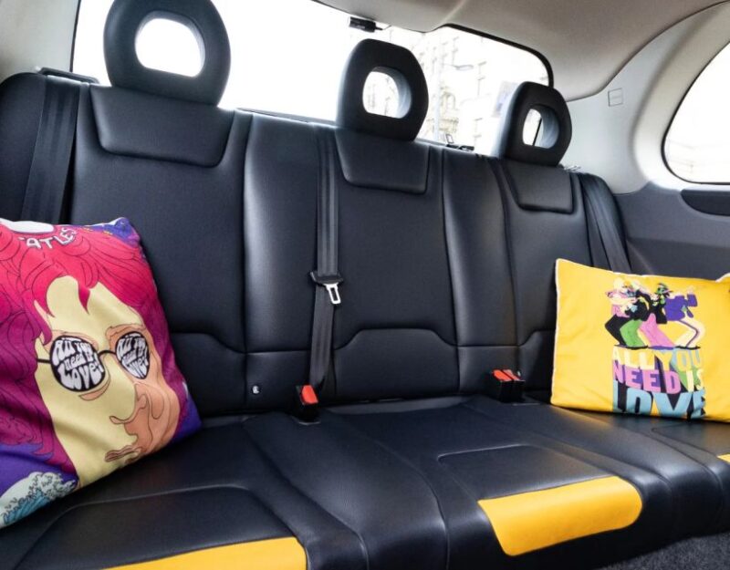 Liverpool: Beatles-Themed Private Taxi Tour With Transfers - Insightful Commentary