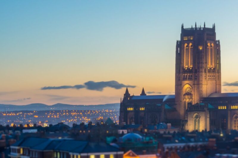 Liverpool: Escape Game and Tour - Explore City at Your Pace