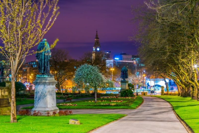 Liverpool: First Discovery Walk and Reading Walking Tour - Exploring the Citys Highlights