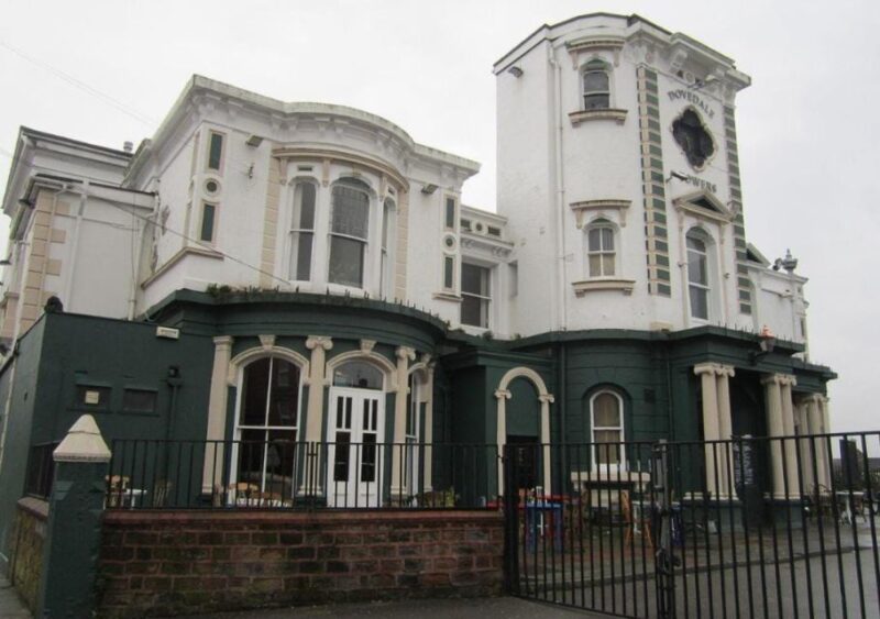 Liverpool: Penny Lane and Fab Four Digital Audio Guide - Childhood Haunts of The Beatles