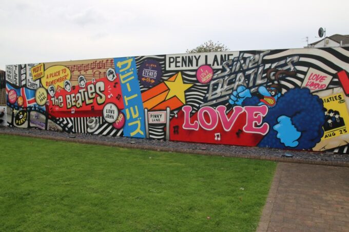 Liverpool: Private Beatles Tour - Capturing Iconic Moments