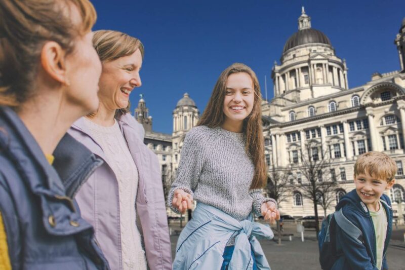 Liverpool: Self-Guided City Sightseeing Treasure Hunt - Exploring Hidden City Gardens