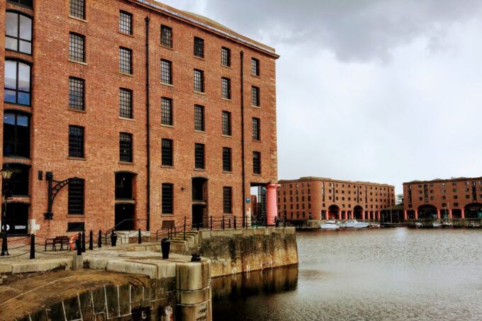 Liverpool: Self-Guided City Sightseeing Treasure Hunt - Estimated Duration and Distance