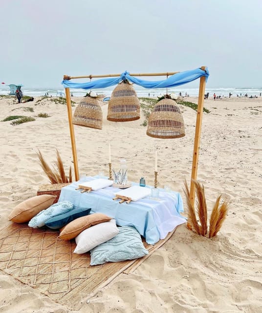 Liverpool: Sip and Paint at the Beach With Drinks - Painting Techniques