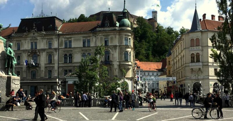 Ljubljana and Ljubljana Castle Sightseeing Tour - Key Stops