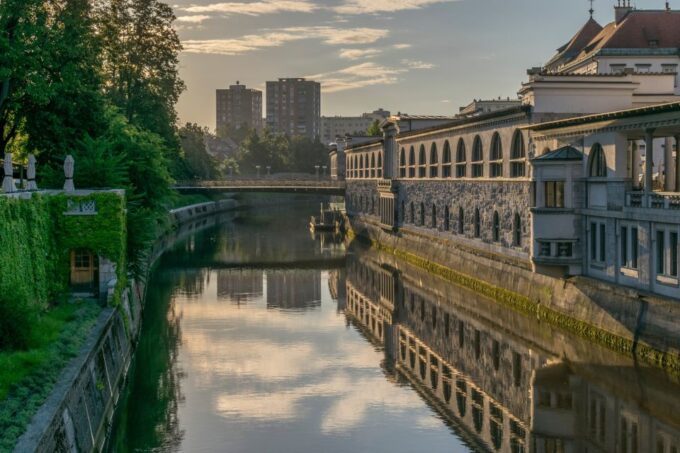 Ljubljana: First Discovery Walk and Reading Walking Tour - Customization and Pace