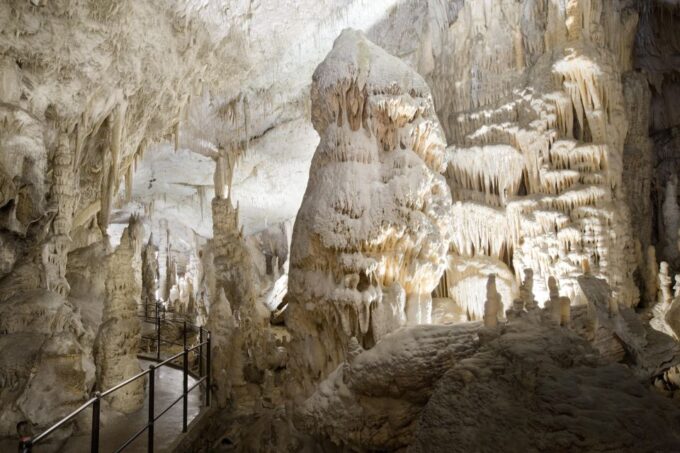 Ljubljana: Postojna Cave & Predjama Castle Tickets and Tour - What to Bring
