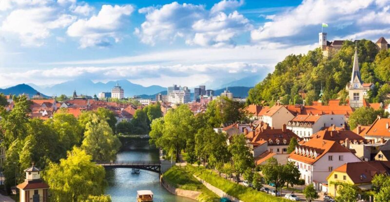 Ljubljana: Private 2h Sightseeing Walking Tour - Cultural and Historical Significance