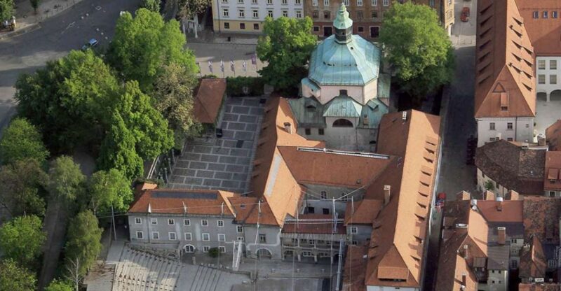 Ljubljana: Self-Guided Walking Tour - Highlights and Attractions
