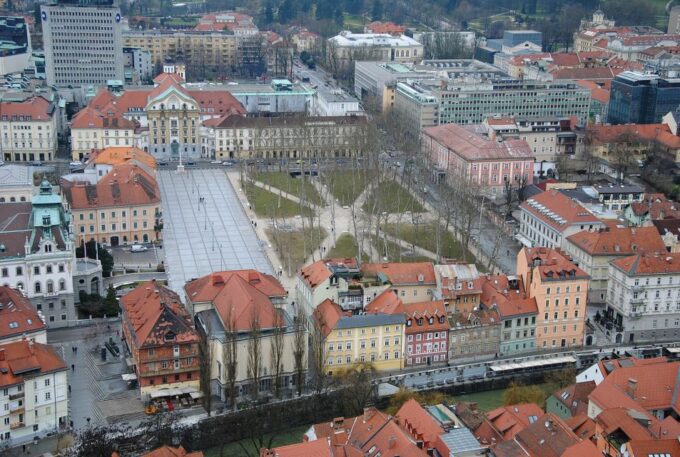 Ljubljana: Self-Guided Walking Tour - Ljubljana Castle Experience