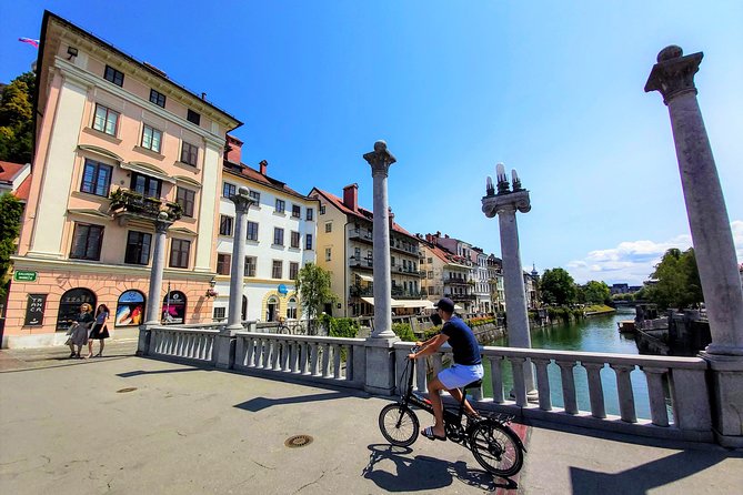 Ljubljana Sightseeing Tour by Electric Bikes - Discovering Ljubljana Castle