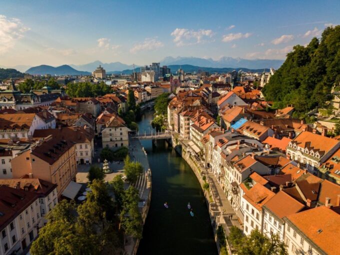 Ljubljana: Stand-Up Paddle Boarding Tour - Eco-Friendly Practices