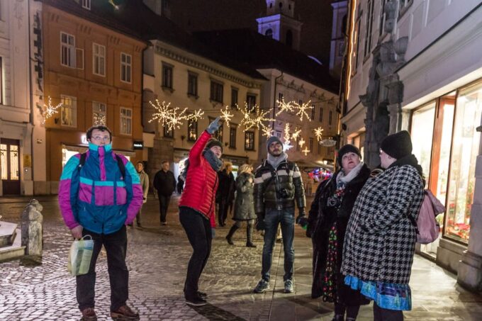 Ljubljana: Tour of the Festive Decorations - Artistic Lighting Displays