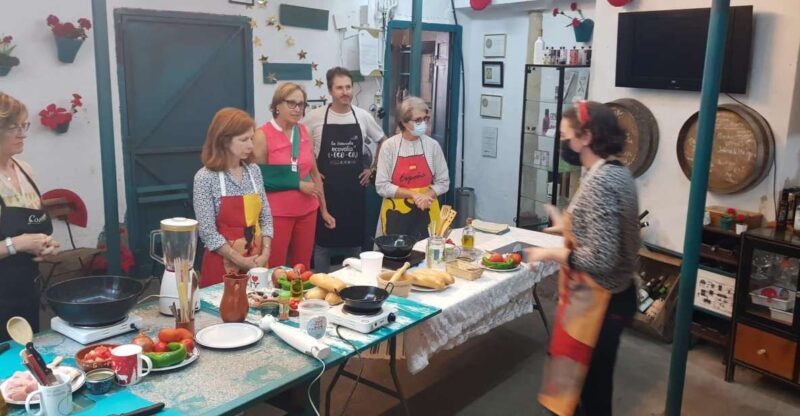 Local Cooking Class in Cordoba. Hands-On: Salmorejo - Class Activities