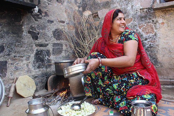 Local Farm and Village Visit With an Authentic Rajasthani Vegetarian Meal - Meeting and Pickup