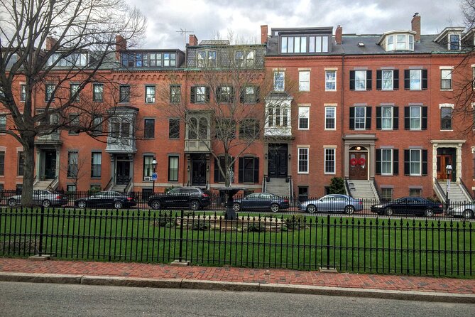 Local Food and Drink Happy Hour Stroll in Bostons South End - The Culinary Journey Begins