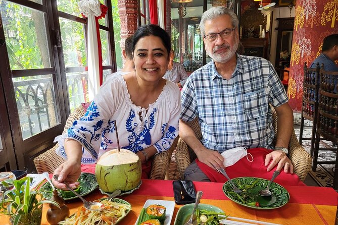 Local Foodies Tour in Phnom Penh City - Exploring Undiscovered Khmer Street Food