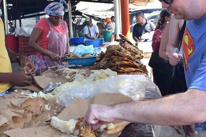 Local Immersion in the Bazurto Market - Getting to the Market