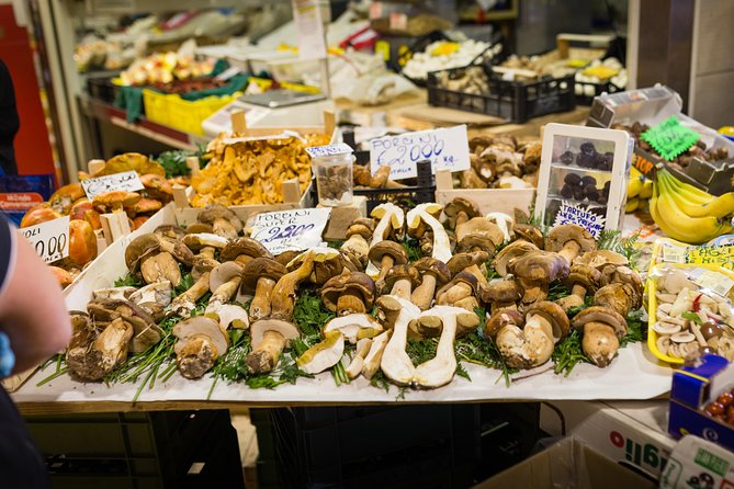 Local Market Visit and Dining Experience at a Locals Home in Chieti - Market Tour and Cooking Demo