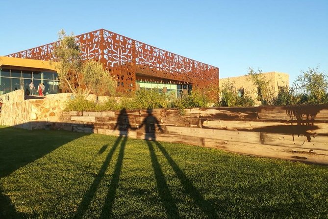 Local Vineyard Tour & Wine Tasting at the Independence Valley - Vineyard Highlights