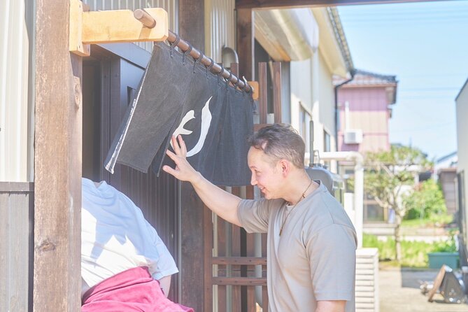Local Workshop Hopping Tour in Niigata - Craft Workshops
