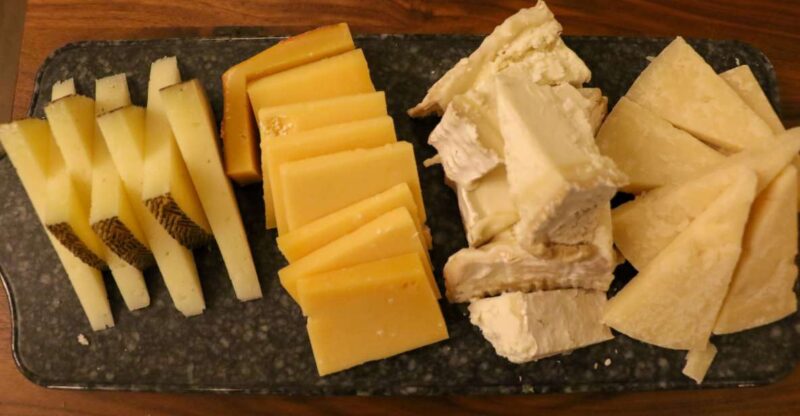 Locals Favorites Food Tour - Experience Highlights