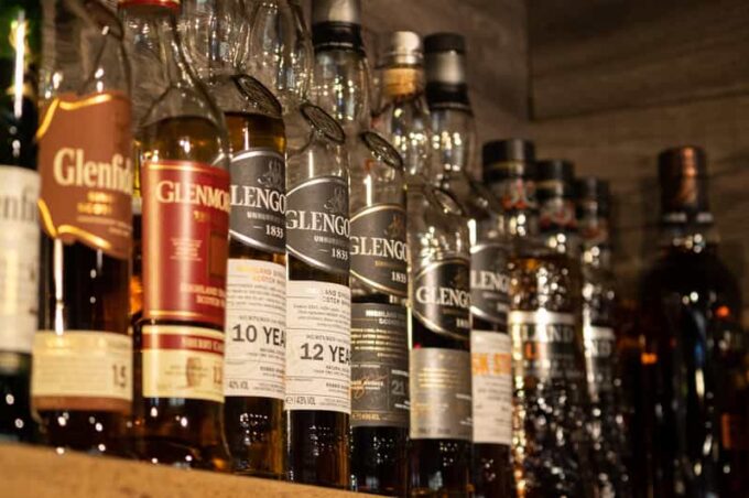 Loch Lomond: Whisky Tasting - Scenic Loch Lomond Setting