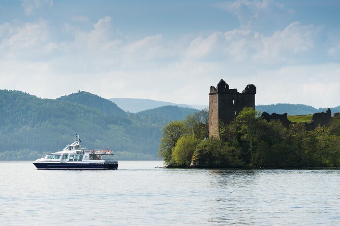 Loch Ness 1-Hour Cruise With Urquhart Castle Views - Meeting and Pickup