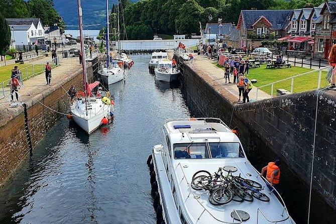 Loch Ness , Heilan Coos ,Great Glen , Fort William and Glencoe - Pickup Information