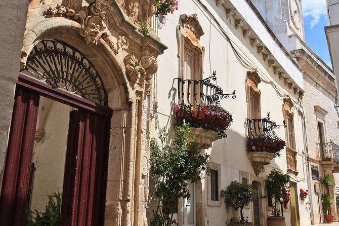 Locorotondo 2-Hour Private Tour: a Place to Fall in Love With - Immerse in Local Culture