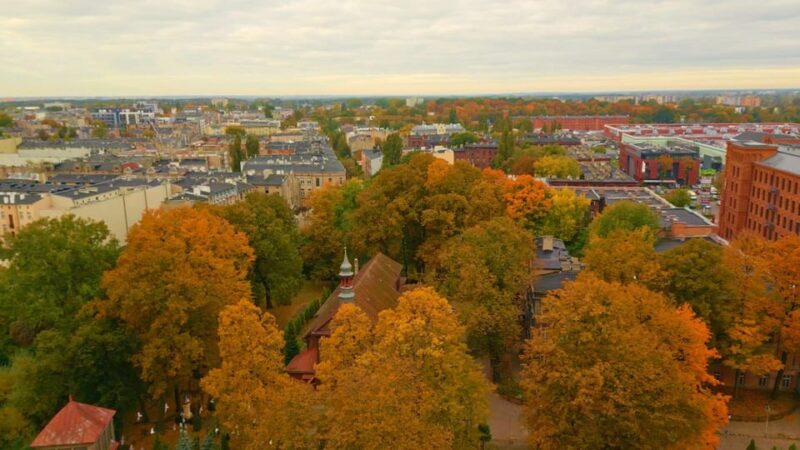 Lodz: Citybreak #1 Digital Guided Walking Tour - What to Bring and Recommendations