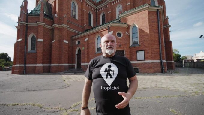 Lodz: Citybreak #1 Digital Guided Walking Tour - Cancellation Policy and Payment