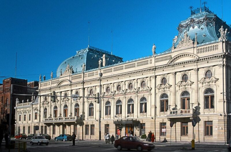 Lodz: Private City Walking Tour - Booking and Participation Details