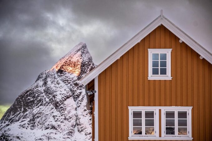 Lofoten Landscapes - 7 Hour Photography Sightseeing Tour - Charming Fishing Village