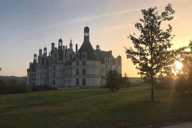 Loire Valley Castles Small-Group Day Trip From Paris - Key Features