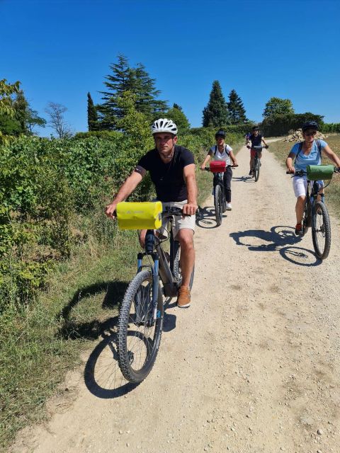 Loire Valley Chateau: 2-Day Cycling Tour With Wine Tasting - Picnicking in Picturesque Locations
