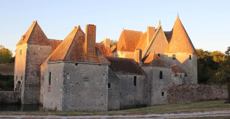 Loire Valley; Gastronomic Tour; Medieval Castle - Historical Context