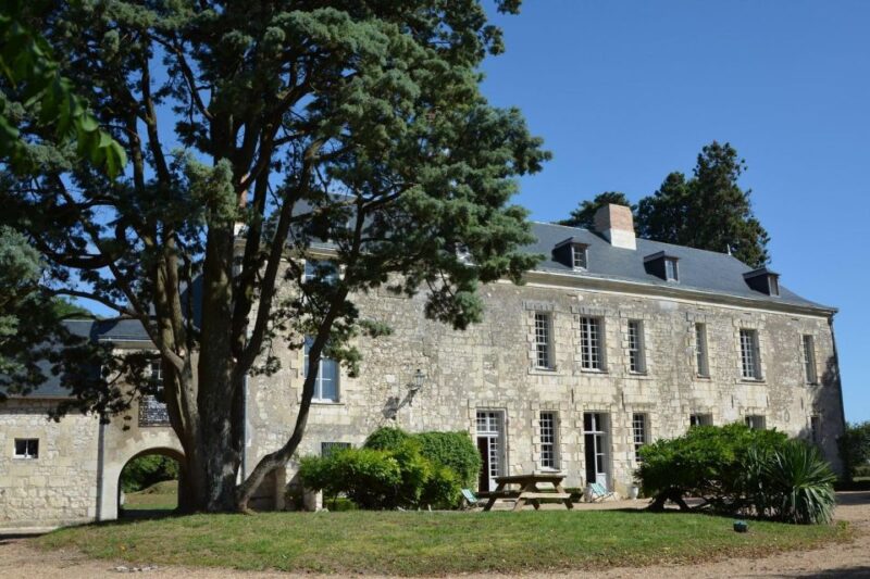 Loire Valley Tour & Wine Tasting Vouvray, Chinon, Bourgueil - Guided Tour and Wine Tasting in Vouvray