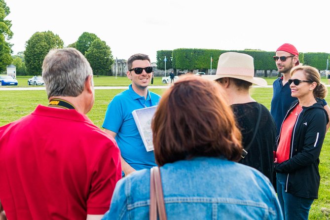 Loire Valley Wine and Castles Small-Group Day Trip From Paris - Wine Tasting Experience