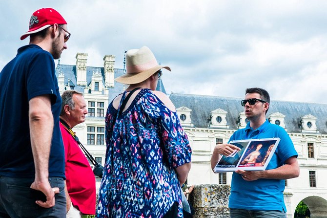 Loire Valley Wine and Castles Small-Group Day Trip From Paris - Small-Group Tour Experience