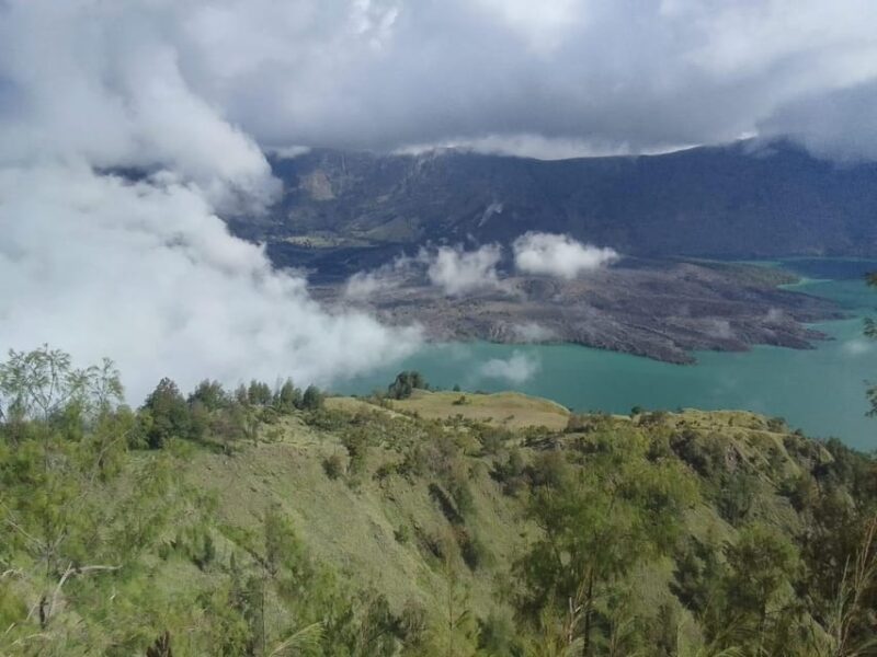 Lombok: 2-Day Mount Rinjani Crater Rim Tour - Included Services