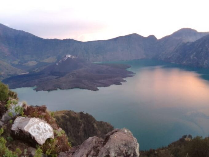 Lombok: 2-Day Mount Rinjani Crater Rim Tour - Languages