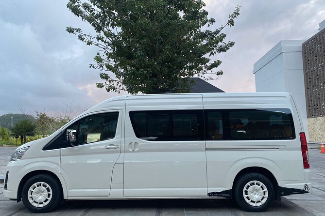 Lombok Car Rental - Vehicle and Amenities