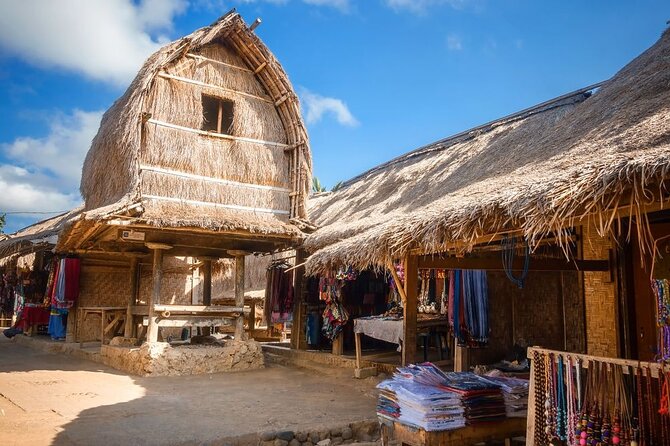 Lombok Day Trip : South Beach & Culture - Lunch in a Local Village