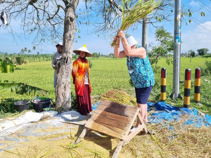 Lombok: Private Customizable Tour With Driver-Guide - Frequently Asked Questions