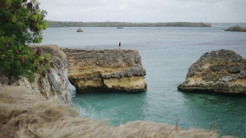 Lombok: Private Pink Beach & Gili Snorkeling Tour with GoPro - FAQ