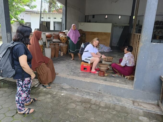 Lombok : Traditional Sasak Tour & South Beaches - Sade Village Exploration