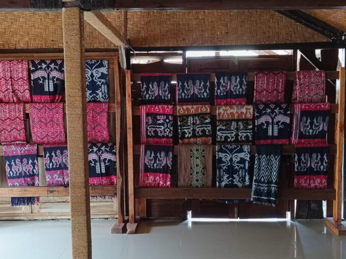 Lombok : Traditional Sasak Tour & South Beaches - Selong Belanak Beach