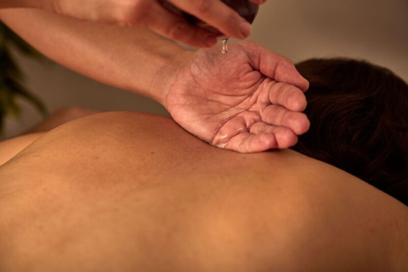 Lomi Lomi Massage - Key Points