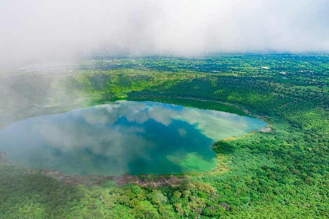 Lonar Lake Expedition: Exploring a Unique Meteorite Crater Lake - Navigating the Lonar Landscape